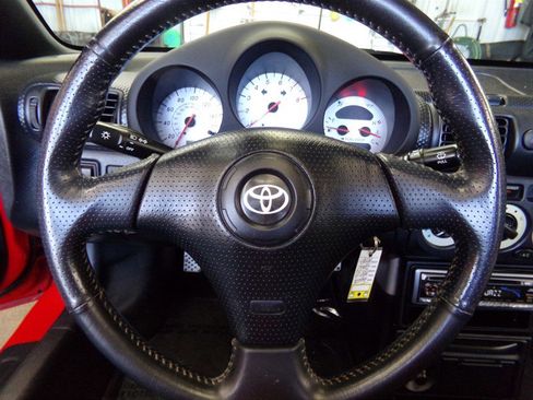Used 2000 Toyota MR2 image 14