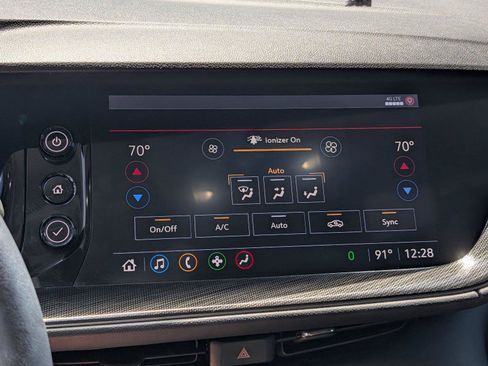 Used 2021 Buick Envision Essence w/ Sport Touring Package FWD image 17