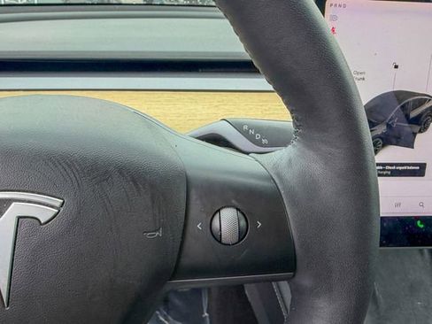 Used 2021 Tesla Model Y Long Range image 23