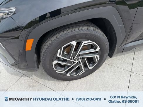 Used 2025 Hyundai Tucson Limited AWD/4WD image 21