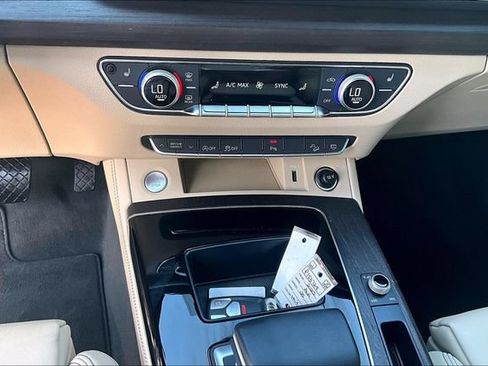 Used 2023 Audi Q5 2.0T Premium Plus w/ Premium Plus Package AWD/4WD image 26