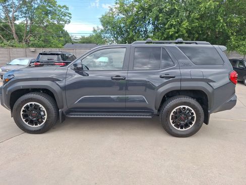 Used 2026 Toyota 4Runner TRD Off-Road Premium AWD/4WD image 3