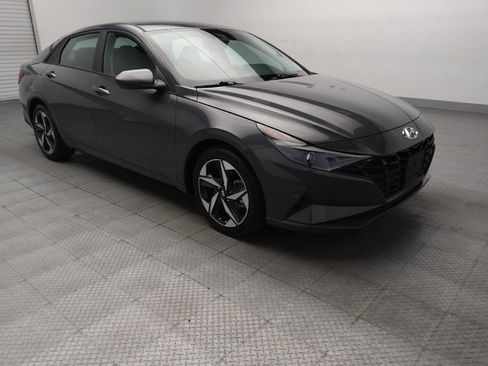 Used 2023 Hyundai Elantra SEL w/ Convenience Package FWD image 13