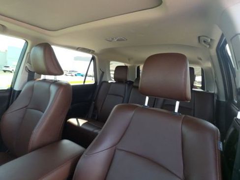 Used 2024 Toyota 4Runner Limited RWD image 14