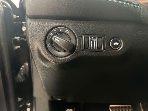 Used 2021 Dodge Challenger R/T Scat Pack RWD image 18