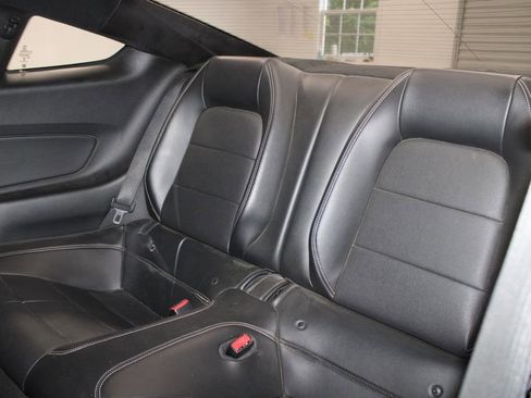 Used 2017 Ford Mustang GT Premium w/ Black Accent Package RWD image 16