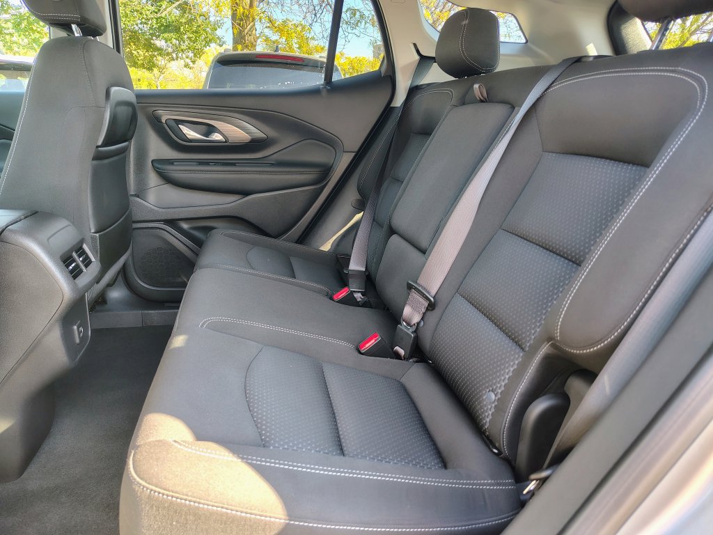 Used 2024 GMC Terrain SLE w/ Driver Convenience Package AWD/4WD image 32