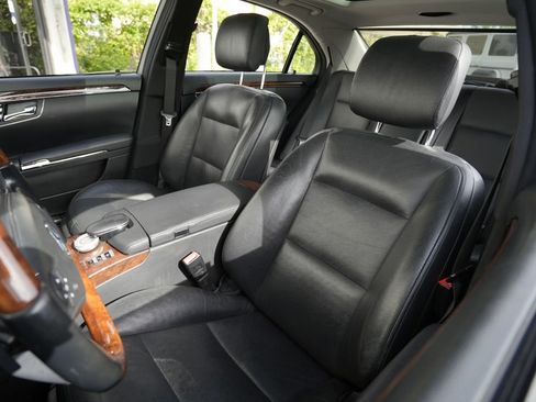 Used 2011 Mercedes-Benz S 550 4MATIC image 22