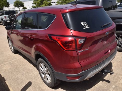 Used 2019 Ford Escape SE FWD image 8