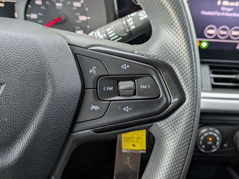 Used 2024 Chevrolet Trax LS w/ LS Convenience Package FWD image 14