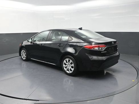 Used 2024 Toyota Corolla LE FWD image 6