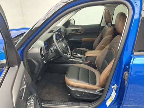 Used 2025 Ford Bronco Sport Outer Banks w/ Outer Banks Tech Package+ image 3