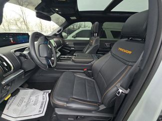 Used 2025 Ford Expedition Tremor video 2