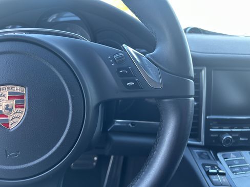 Used 2014 Porsche Panamera 4S image 19