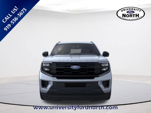 New 2025 Ford Expedition Active image 6