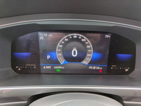 Used 2022 Volkswagen Tiguan SE AWD/4WD image 31