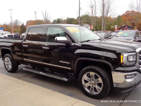 Used 2018 GMC Sierra 1500 SLT image 2