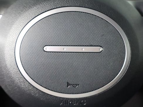 Used 2025 Hyundai Kona SEL FWD image 30