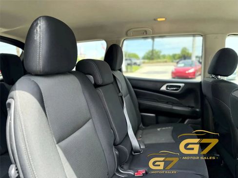 Used 2019 Nissan Pathfinder S FWD image 13