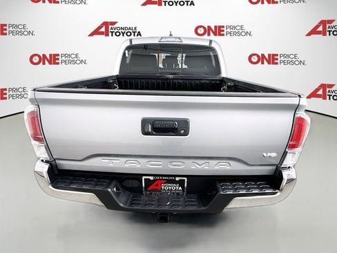 Certified 2021 Toyota Tacoma TRD Off-Road AWD/4WD image 6