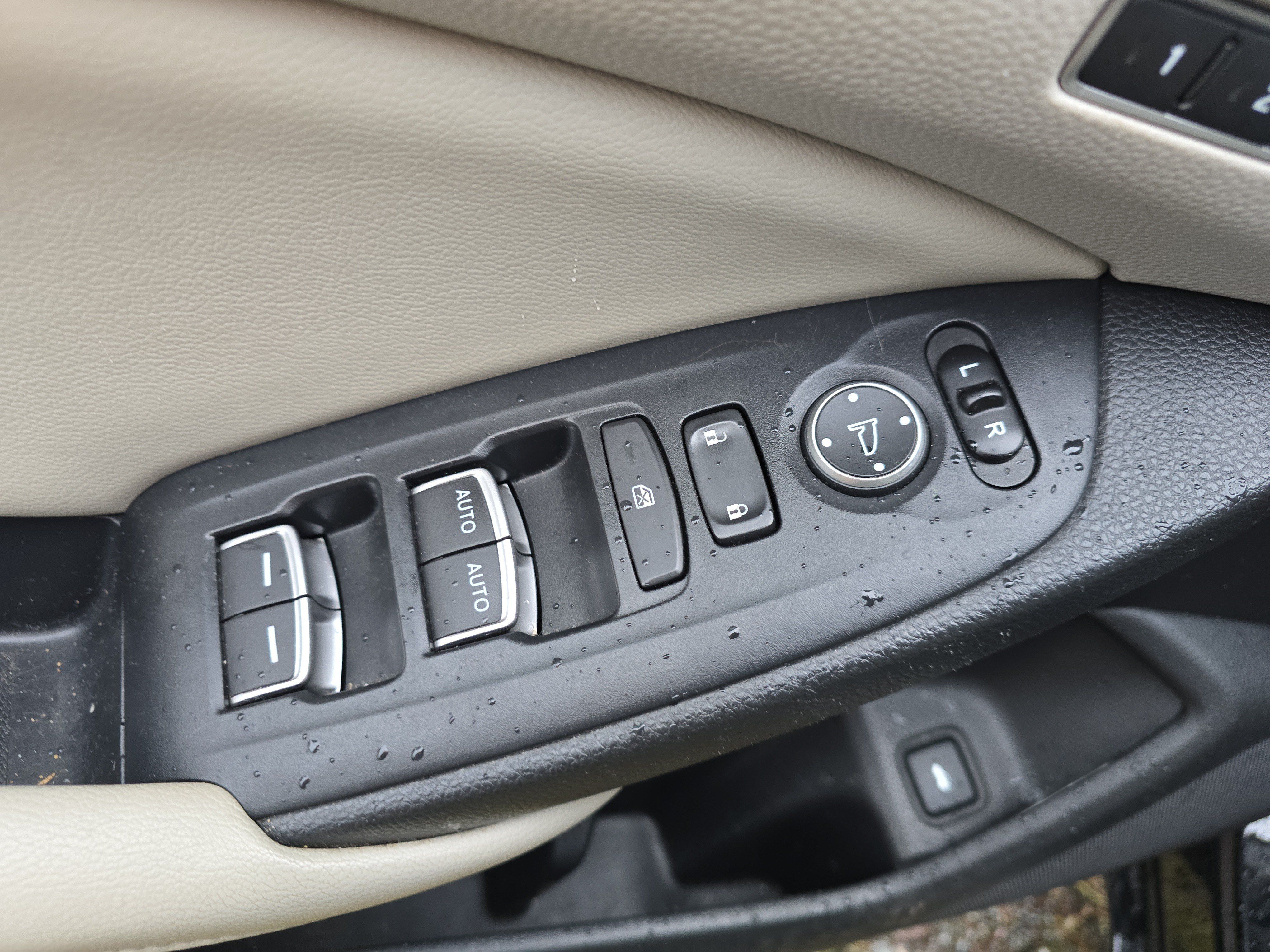 Used 2018 Honda Accord EX-L image 16