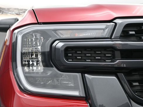 New 2025 Ford Ranger XLT w/ FX4 Off-Road Package image 15