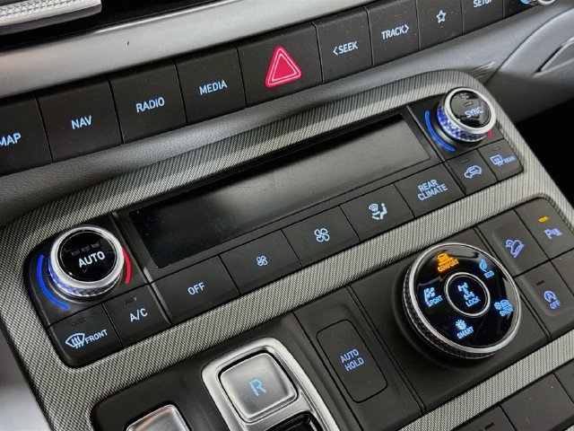 Certified 2025 Hyundai Palisade SEL AWD/4WD image 16