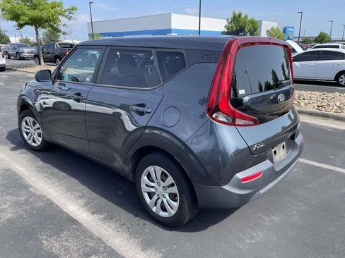 Used 2020 Kia Soul LX FWD image 4