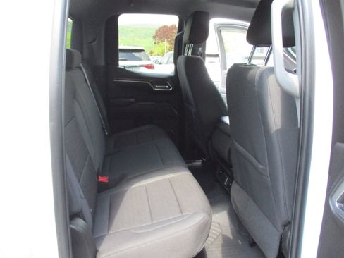 Used 2024 Chevrolet Silverado 1500 LT AWD/4WD image 14