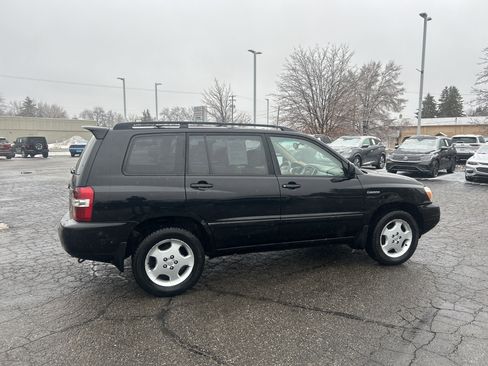 Used 2004 Toyota Highlander 4WD V6 image 4
