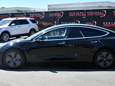 Used 2020 Tesla Model 3 Standard Range RWD image 4