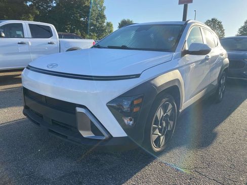 Used 2025 Hyundai Kona SEL FWD image 2