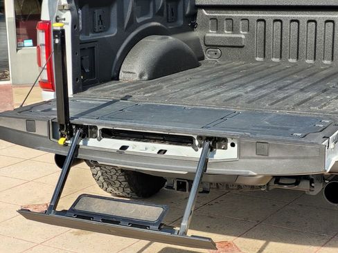 Used 2023 Ford F150 Raptor image 36