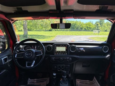 Used 2020 Jeep Wrangler Unlimited Sahara AWD/4WD image 31
