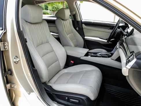 Used 2018 Honda Accord EX-L image 34