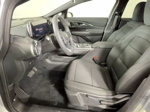 Used 2025 Chevrolet Equinox EV LT FWD image 19