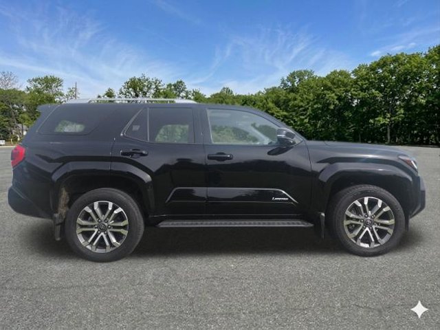 Used 2025 Toyota 4Runner Limited AWD/4WD image 5