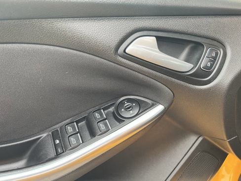 Used 2016 Ford Focus ST image 12