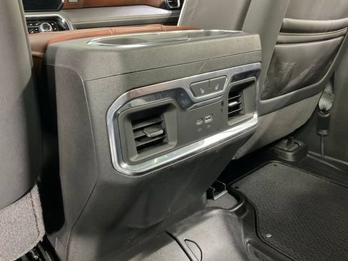 Used 2026 GMC Sierra 1500 Denali Ultimate w/ LPO, Black Badging Package AWD/4WD image 26