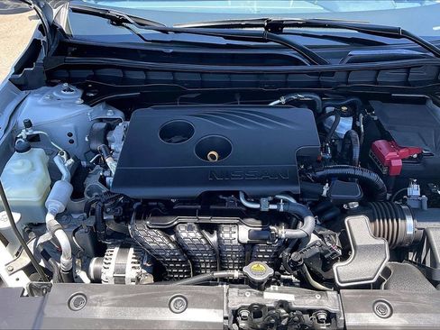 Used 2020 Nissan Altima 2.5 SR w/ Premium Package FWD image 19