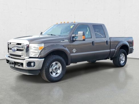 Used 2015 Ford F250 XLT w/ FX4 Off-Road Package image 4