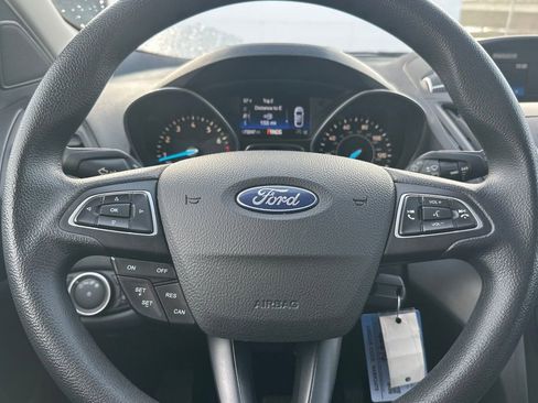 Certified 2018 Ford Escape SE image 25