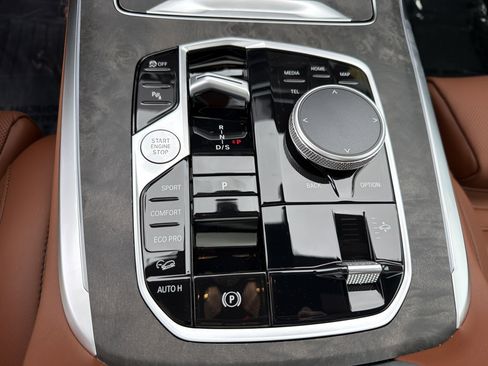 New 2027 BMW X7 xDrive40i AWD/4WD image 17