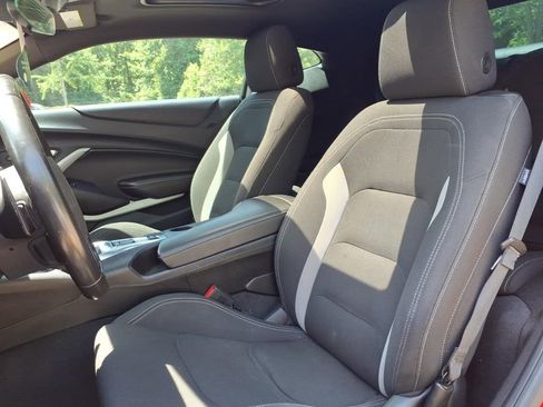 Certified 2023 Chevrolet Camaro LT RWD image 15