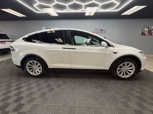 Used 2020 Tesla Model X Long Range AWD/4WD image 14