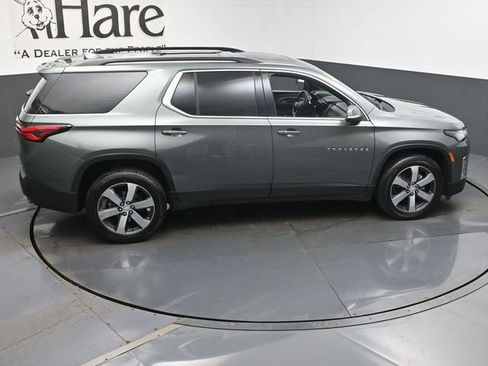 Used 2022 Chevrolet Traverse LT w/ LT Premium Package image 41