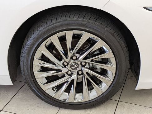 Used 2024 Lexus ES 300h w/ Technology Package FWD image 12