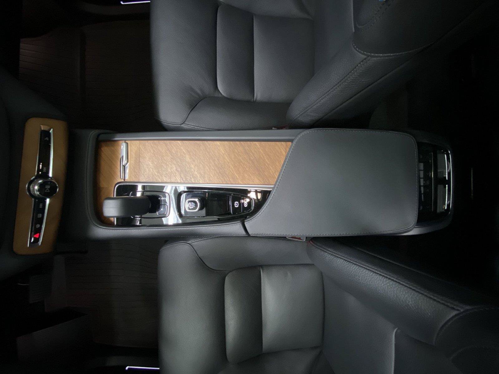 Used 2023 Volvo XC90 B6 Plus w/ Protection Package Premier AWD/4WD image 27