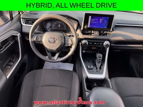 Certified 2025 Toyota RAV4 LE AWD/4WD image 18