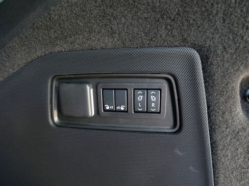 Used 2026 Cadillac Escalade Platinum Sport w/ LPO, ONYX Package AWD/4WD image 82
